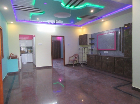 0) Li id 328 - Ground Floor Hall.JPG